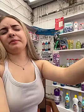 imlindapink online show from 03/31/26, 03:58