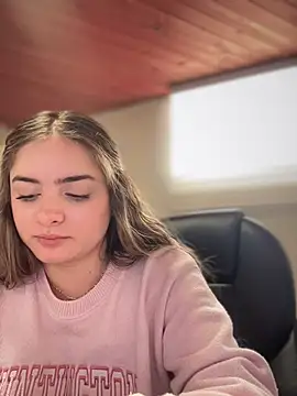 imlindapink online show from 11/04/25, 02:43