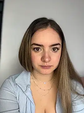 imlindapink online show from 11/28/25, 05:24