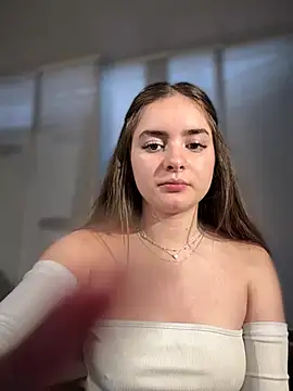 imlindapink online show from 03/17/25, 10:40