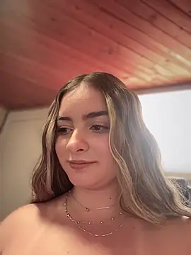 imlindapink online show from 10/24/25, 05:34