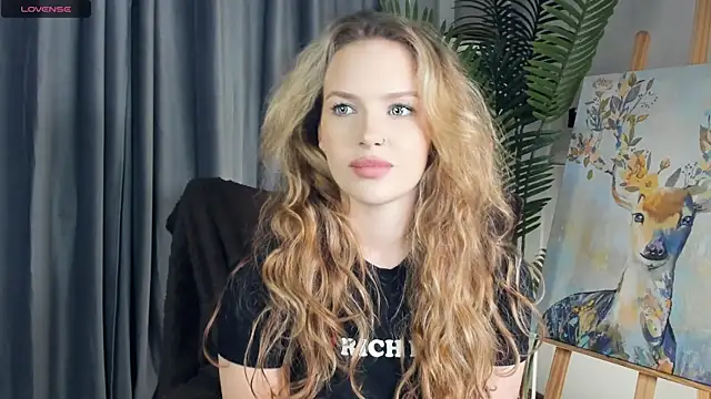 Snapshot of ElizavecaSunrise chatting on 11/03/25, 02:09 ElizavecaSunrise online show from 11/03/25, 02:09