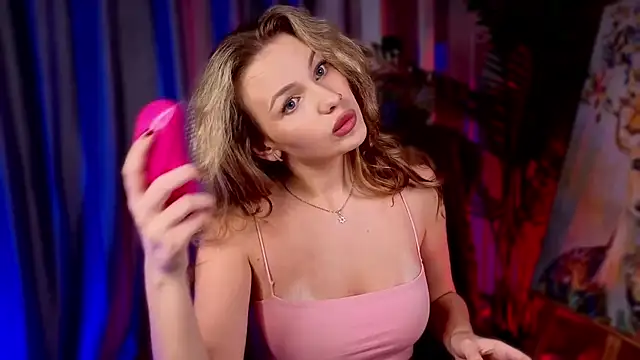 Snapshot of ElizavecaSunrise chatting on 10/06/25, 02:18 ElizavecaSunrise online show from 10/06/25, 02:18