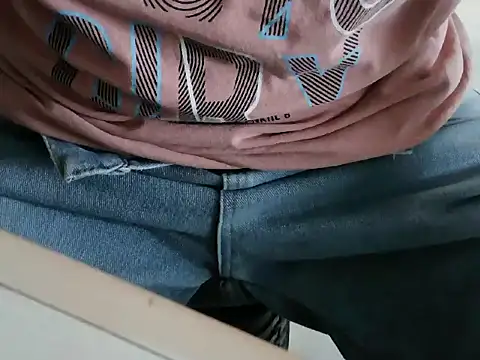 Snapshot of XiaoGuoGuo284512 chatting on 10/29/25, 03:49 XiaoGuoGuo284512 online show from 10/29/25, 03:49