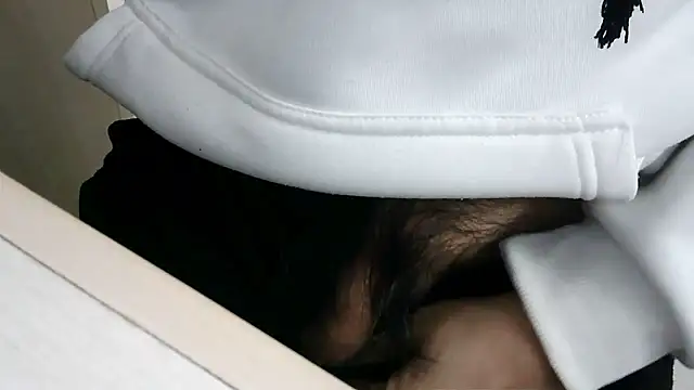 Snapshot of XiaoGuoGuo284512 chatting on 01/07/26, 10:04 XiaoGuoGuo284512 online show from 01/07/26, 10:04