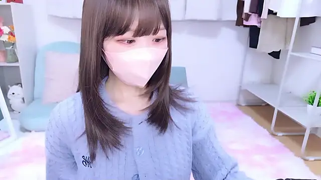 328 mitsuha online show from 11/08/25, 12:42