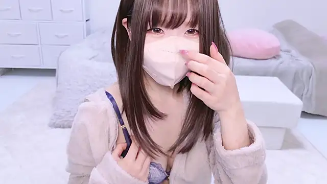 328 mitsuha online show from 02/03/25, 04:31