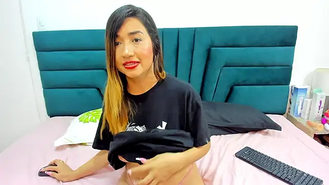 LisaWhite  online show from 03/04/25, 04:27