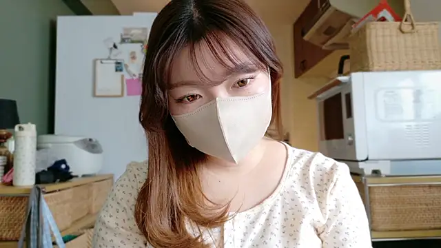  Yui  online show from 10/03/25, 03:30