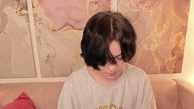 Snapshot of fiamoory chatting on 11/12/25, 08:07 fiamoory online show from 11/12/25, 08:07