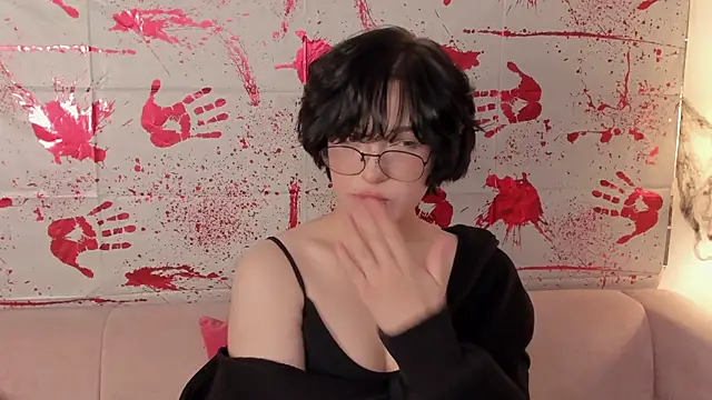 fiamoory online show from 10/19/25, 01:19