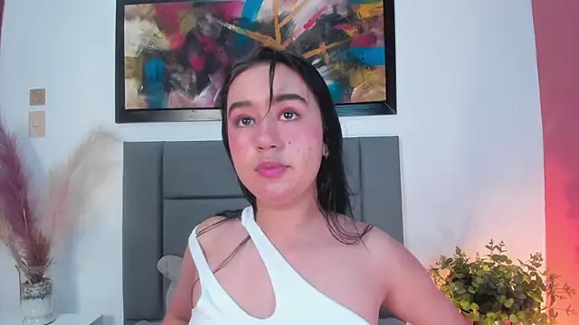 LaraGoldd online show from 11/05/25, 12:47