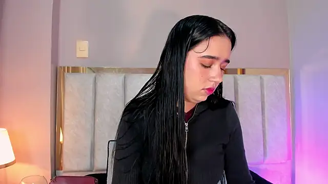 Snapshot of LaraGoldd chatting on 01/09/26, 12:39 LaraGoldd online show from 01/09/26, 12:39