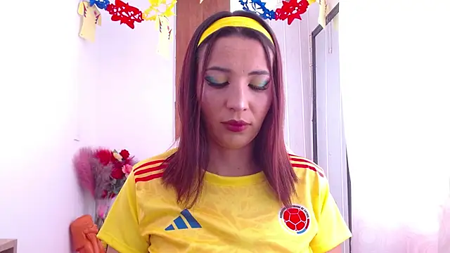 sapphiresexyhot online show from 06/17/26, 07:02