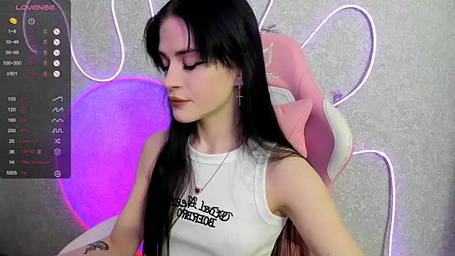 Molly Crystall online show from 05/22/26, 03:04