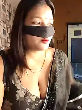 Radhikadavi879 online show from 10/29/25, 03:33