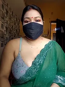 Radhikadavi879 online show from 12/14/25, 09:15