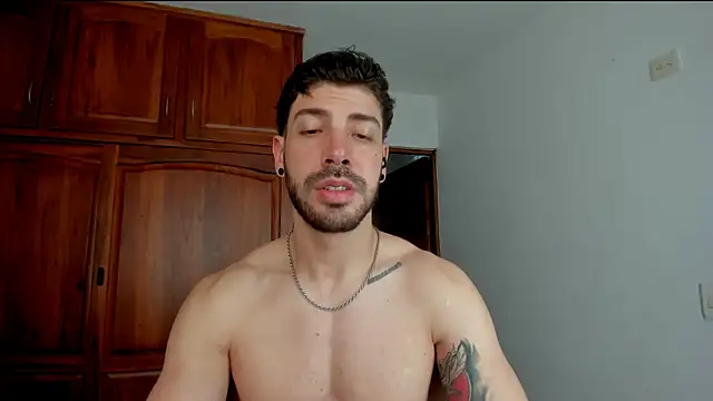Guyinthemountain online show from 07/10/26, 03:56