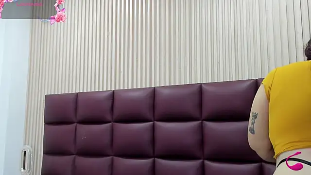 JulietaKane online show from 12/04/25, 05:06