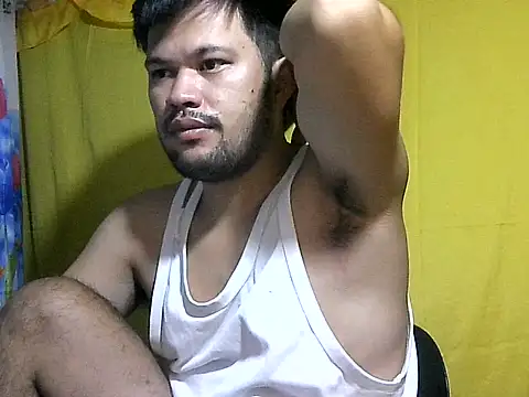 Snapshot of HairyHottestpinoyHandsome chatting on 06/19/26, 08:14 HairyHottestpinoyHandsome online show from 06/19/26, 08:14