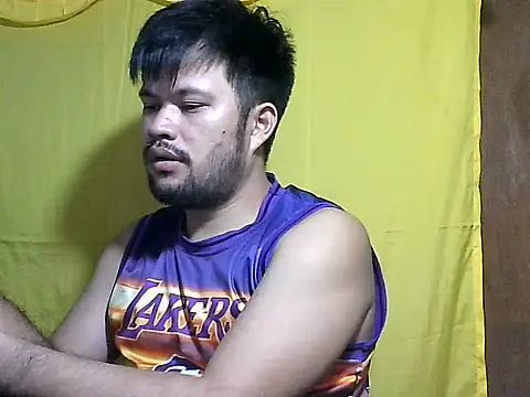 Snapshot of HairyHottestpinoyHandsome chatting on 06/24/26, 05:44 HairyHottestpinoyHandsome online show from 06/24/26, 05:44