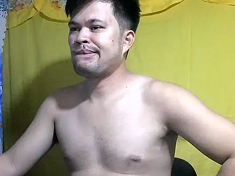 Snapshot of HairyHottestpinoyHandsome chatting on 06/10/26, 07:09 HairyHottestpinoyHandsome online show from 06/10/26, 07:09