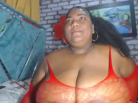 Snapshot of bustyboobsperver chatting on 10/16/25, 01:25 bustyboobsperver online show from 10/16/25, 01:25