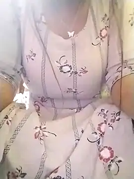delhi gril online show from 12/04/24, 04:04