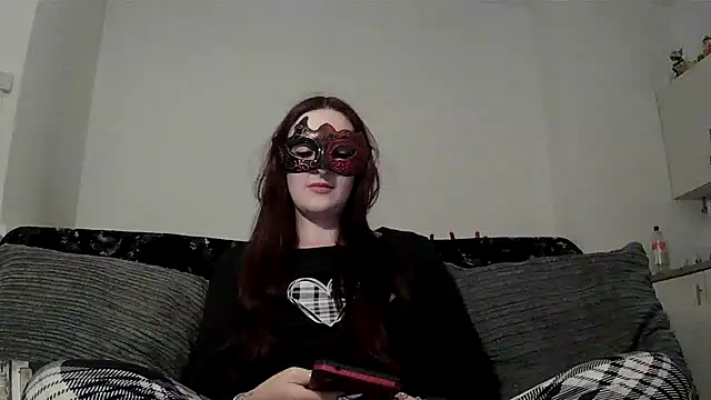LexiSnowUK online show from 07/06/26, 08:33