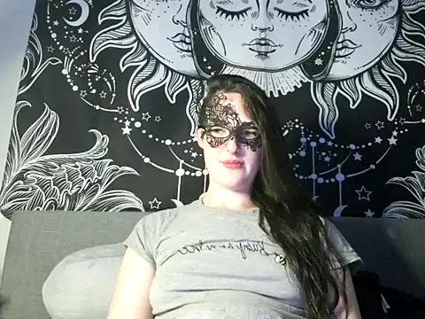 LexiSnowUK online show from 02/09/25, 09:06