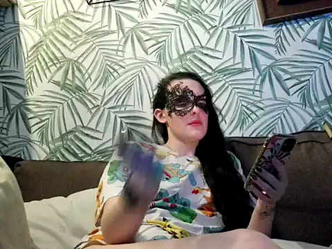 LexiSnowUK online show from 03/06/25, 01:16