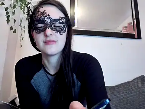 LexiSnowUK online show from 02/13/25, 09:41