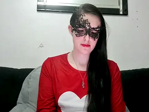 LexiSnowUK online show from 03/08/25, 08:14