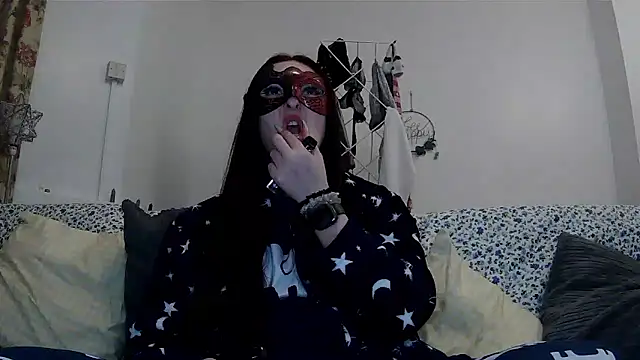 Snapshot of LexiSnowUK chatting on 01/12/26, 09:41 LexiSnowUK online show from 01/12/26, 09:41