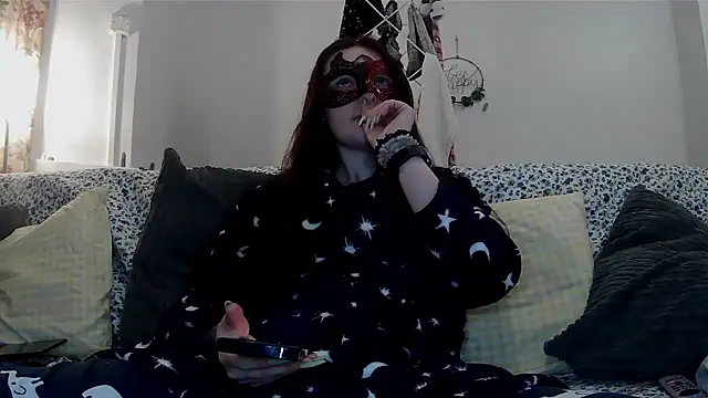 Snapshot of LexiSnowUK chatting on 01/13/26, 09:46 LexiSnowUK online show from 01/13/26, 09:46