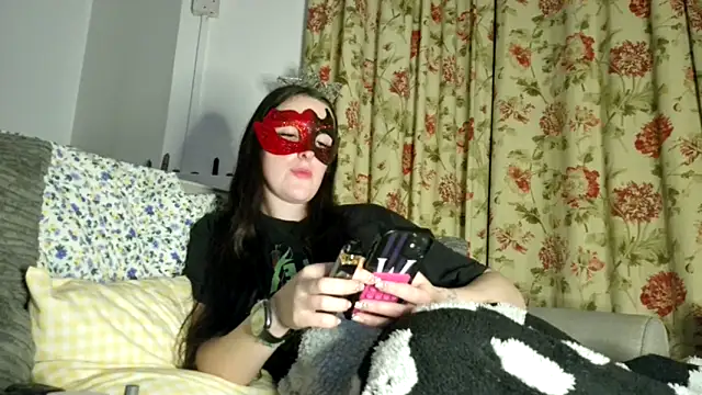 Snapshot of LexiSnowUK chatting on 12/15/25, 09:31 LexiSnowUK online show from 12/15/25, 09:31