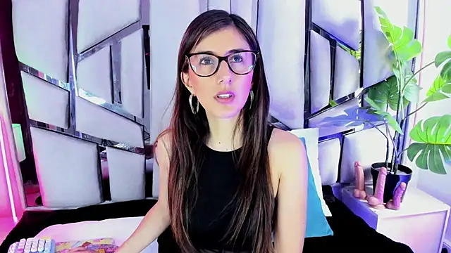  jade white  online show from 12/04/25, 04:39