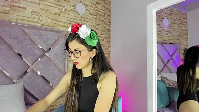  jade white  online show from 09/18/25, 01:14