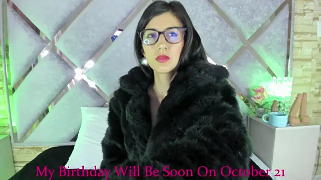  jade white  online show from 09/12/25, 01:00