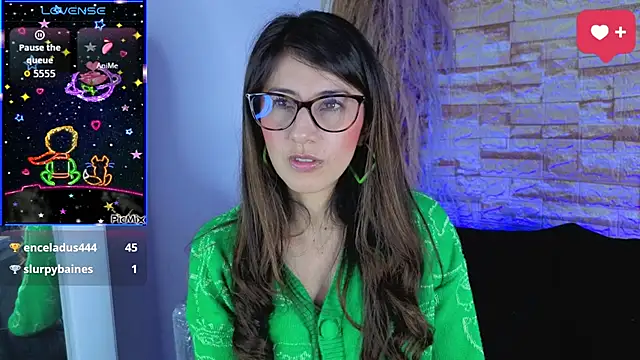  jade white  online show from 03/04/26, 02:47