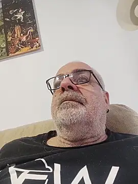 Snapshot of Satiro_Sevilla chatting on 11/13/25, 09:13 Satiro Sevilla online show from 11/13/25, 09:13