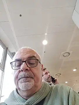 Snapshot of Satiro_Sevilla chatting on 11/05/25, 02:20 Satiro Sevilla online show from 11/05/25, 02:20