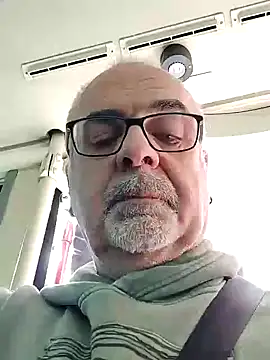 Snapshot of Satiro_Sevilla chatting on 11/25/25, 11:21 Satiro Sevilla online show from 11/25/25, 11:21