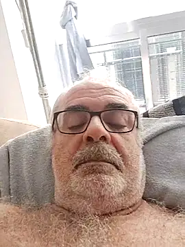 Snapshot of Satiro_Sevilla chatting on 09/10/25, 03:11 Satiro Sevilla online show from 09/10/25, 03:11