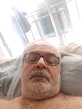 Snapshot of Satiro_Sevilla chatting on 09/14/25, 05:13 Satiro Sevilla online show from 09/14/25, 05:13