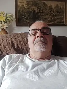 Snapshot of Satiro_Sevilla chatting on 11/24/25, 12:43 Satiro Sevilla online show from 11/24/25, 12:43