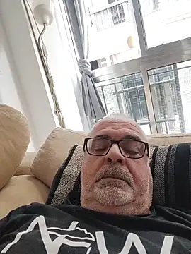 Snapshot of Satiro_Sevilla chatting on 11/08/25, 04:54 Satiro Sevilla online show from 11/08/25, 04:54