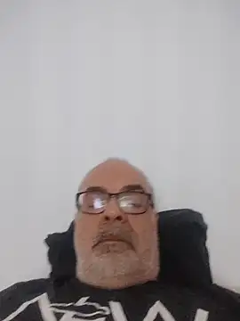 Snapshot of Satiro_Sevilla chatting on 11/14/25, 11:19 Satiro Sevilla online show from 11/14/25, 11:19