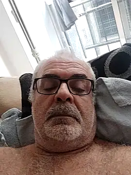 Snapshot of Satiro_Sevilla chatting on 09/08/25, 06:18 Satiro Sevilla online show from 09/08/25, 06:18