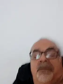 Snapshot of Satiro_Sevilla chatting on 10/04/25, 09:05 Satiro Sevilla online show from 10/04/25, 09:05